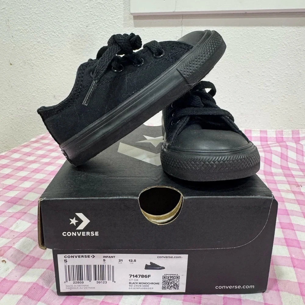 Converse Kids Black Low-Top Canvas Sneakers